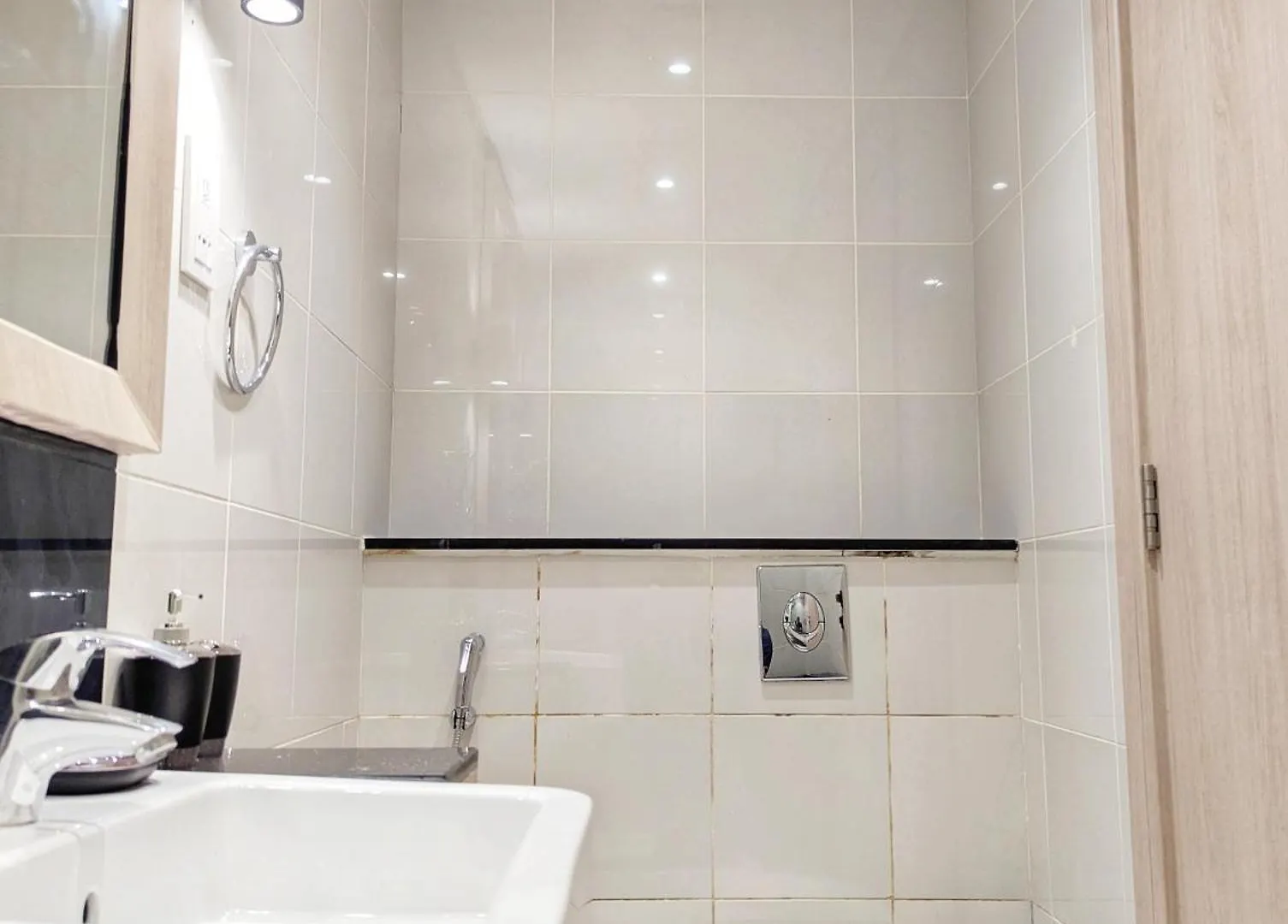 Apartment Luxe Haven Fully Furnished Studio In Business Bay, 10 Minutes Walk To Business Bay Metro Station, Closest To Burj Khalifa And Dubai Mall United Arab Emirates