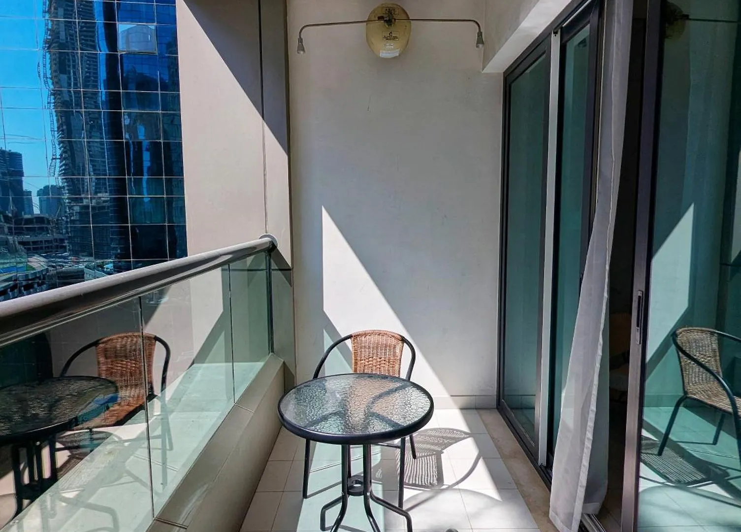 Apartment Luxe Haven Fully Furnished Studio In Business Bay, 10 Minutes Walk To Business Bay Metro Station, Closest To Burj Khalifa And Dubai Mall